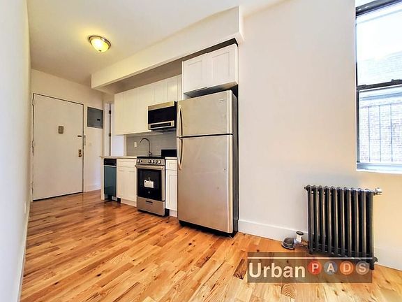 3rd image of 55 Linden Blvd #6R1