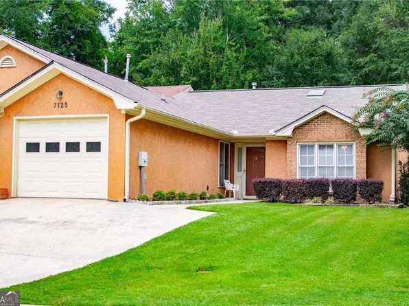 7125 Woodridge Ln, Union City, GA 30291