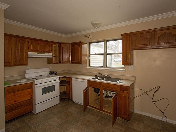 4th image of 724 S Louisville Ave