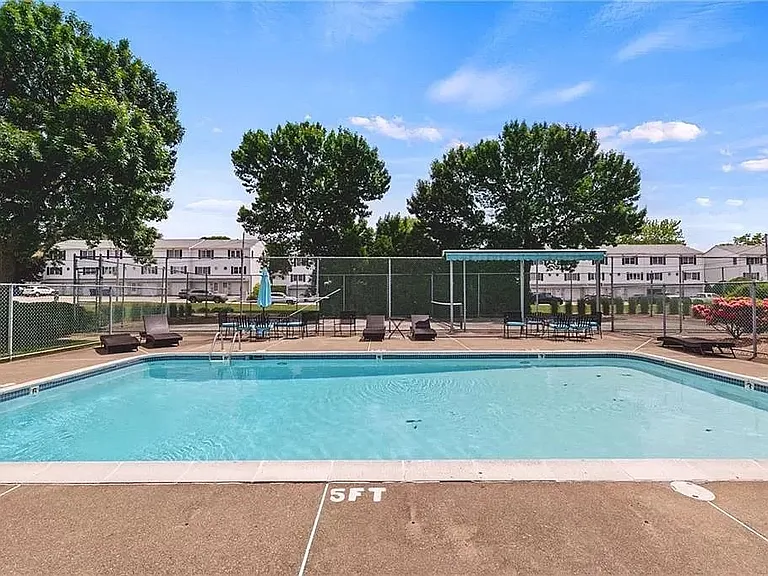 13 Sunflower Cir #108 — Photo 14
