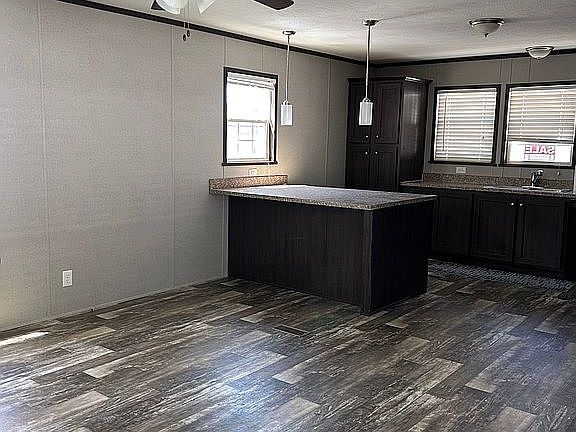 3rd image of 6911 Bittersweet Ln