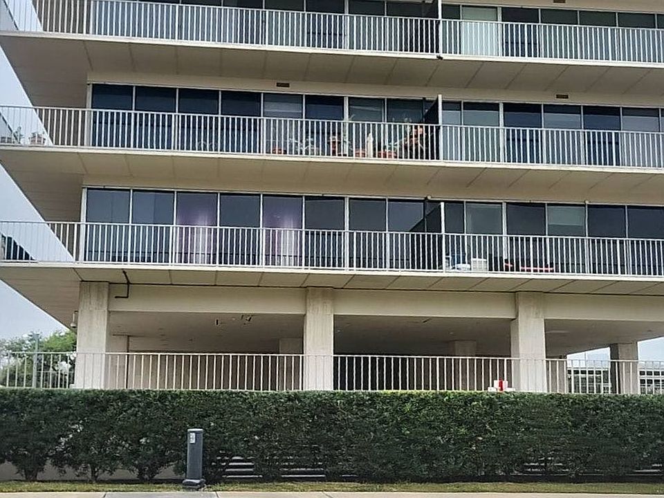 1st image of 2200 Willowick Rd