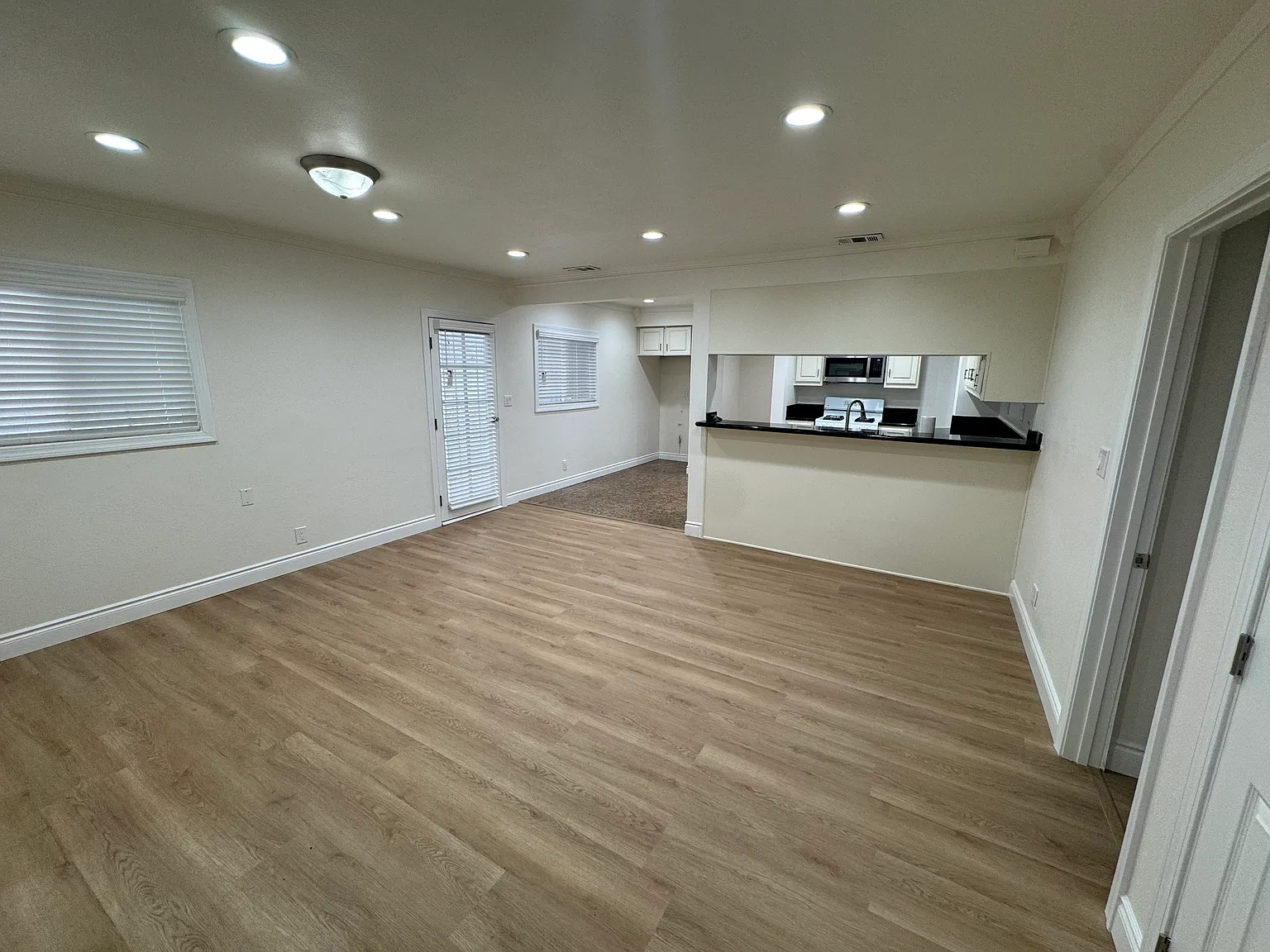 4 bed, 1506 sqft, $4,000 — Photo 4