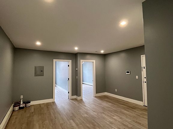 5th image of 30 Dales Ave #3