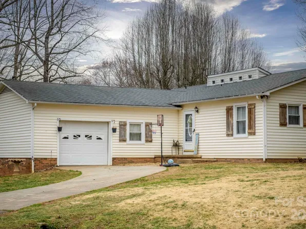 3540 Spencer Heights Ct, Lenoir, NC 28645