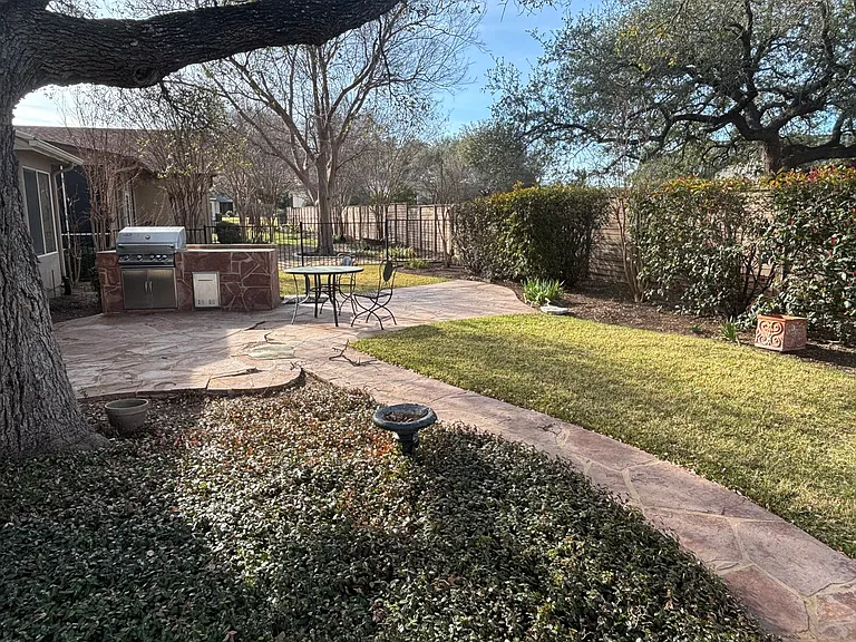 101 Dewberry Dr — Photo 9