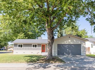 1813 Bloxham St, Modesto, CA 95355