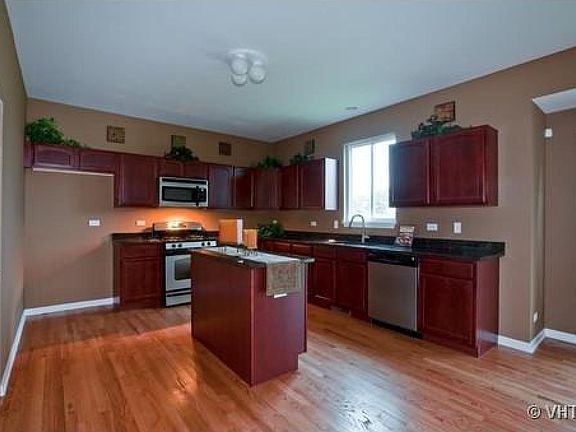3rd image of 964 Sanctuary Dr