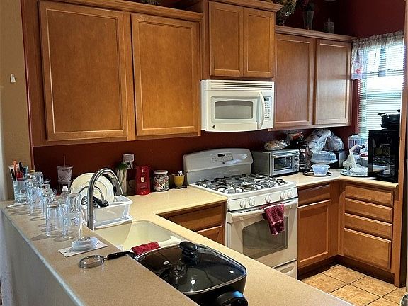 3rd image of 6124 Tokara Ave