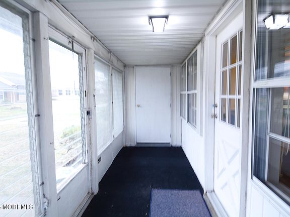 3rd image of 532D Dartmoor Ct