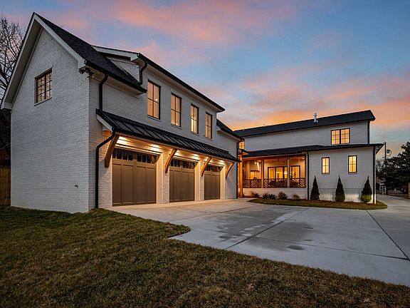 2nd image of 1009 Graybar Ln