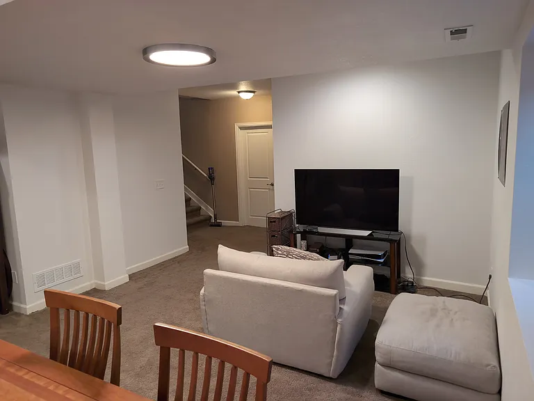 9455 Joyce Way — Photo 3