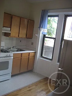 Rented by EXR | media 33