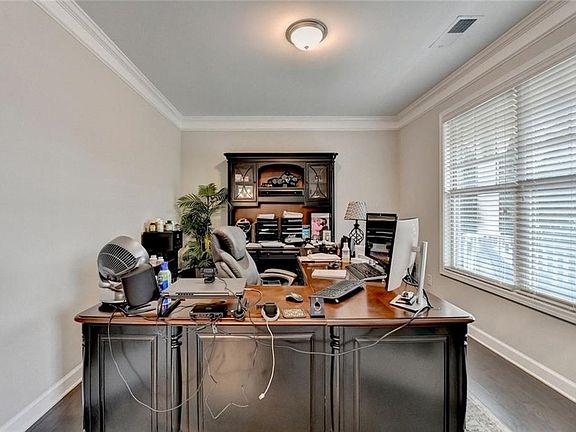 5th image of 5525 Nesmith Ct