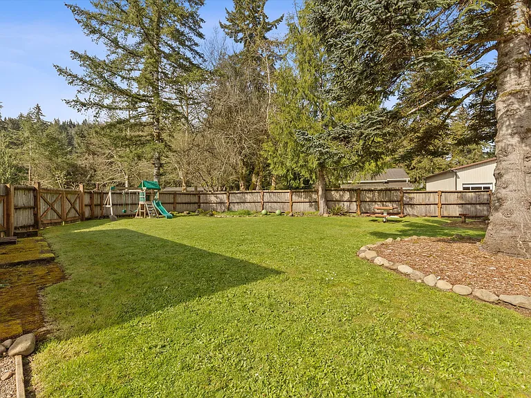 2347 N Chinook Ln — Photo 31