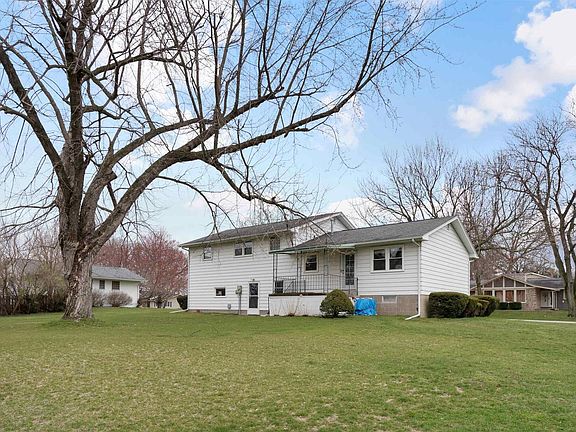 5th image of 301 Oakwood Pl