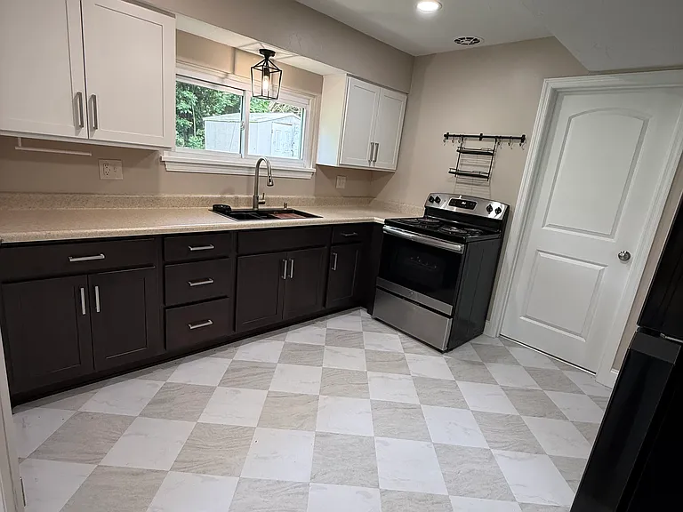 8065 Pennsylvania Ave #1 — Photo 2