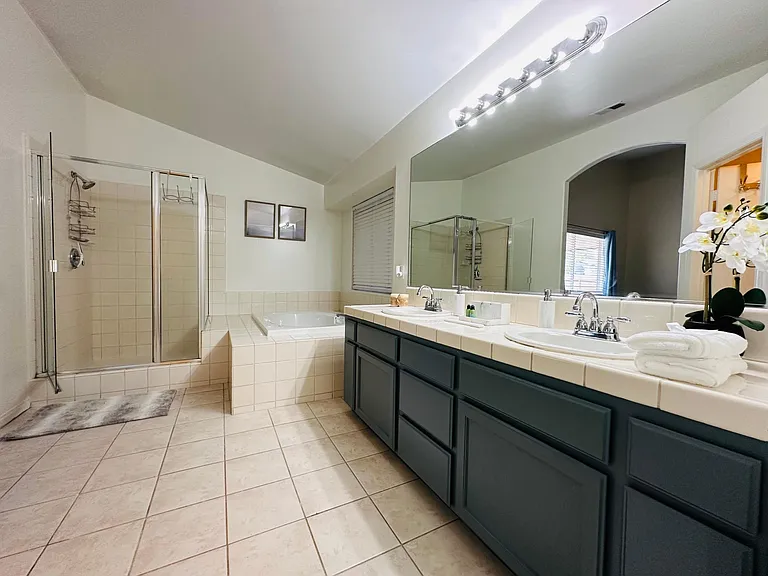 10001 Boone Valley Dr — Photo 11