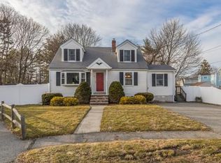3 Lantern Ln, Woburn, MA 01801