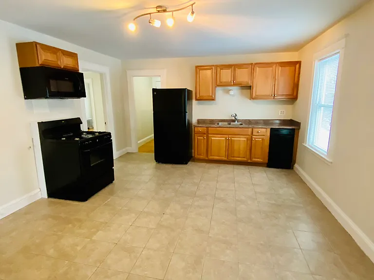36 Saint Joseph Ave #2 — Photo 4