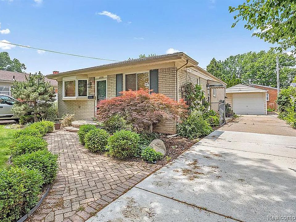 23501 Grove St, Saint Clair Shores, MI 48080 Zillow