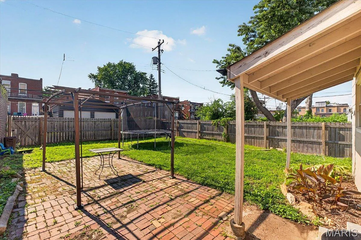 2 bed, 1416 sqft, $1,600 — Photo 4