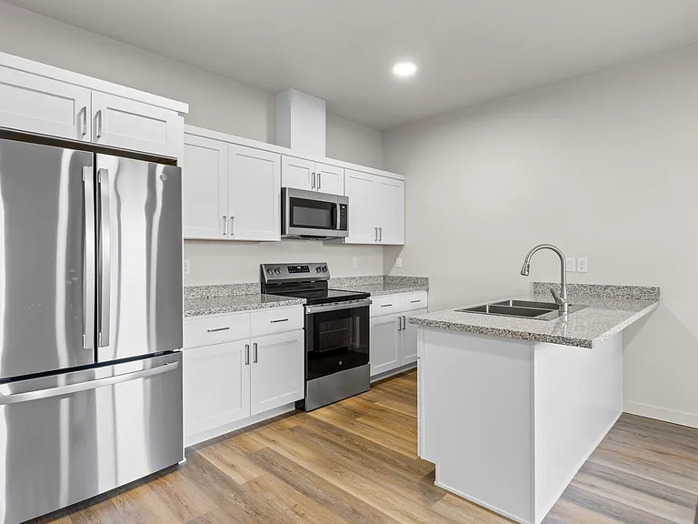 2028 Sunset Dr #2 — Photo 4