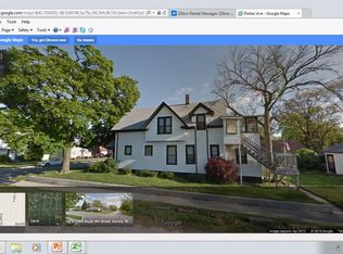 1062 S 4th St #1, Aurora, IL 60505