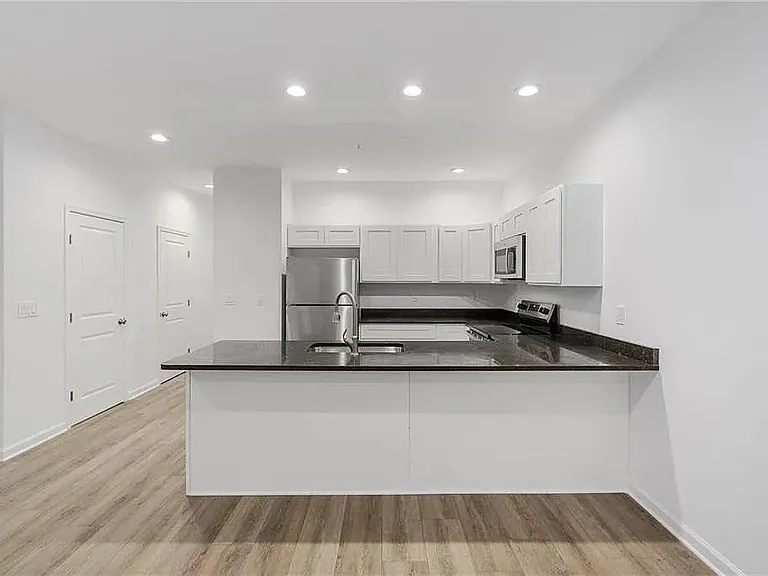 455 S Jordan St — Photo 13