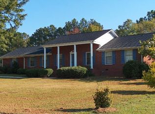 105 Kenilworth Dr, Greenwood, SC 29649