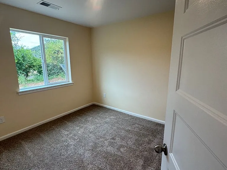 9657 Swasey Dr — Photo 16