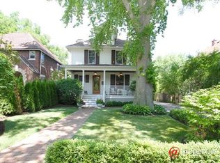 158 Atteridge Rd, Lake Forest, IL 60045