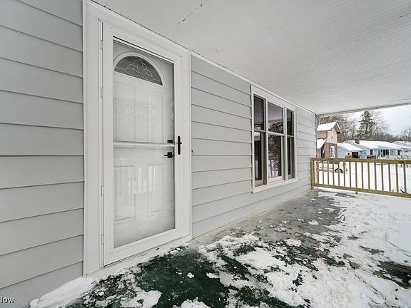 4th image of 207 Forest Dr