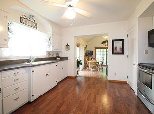 1001 Broadway St, Pella, IA 50219