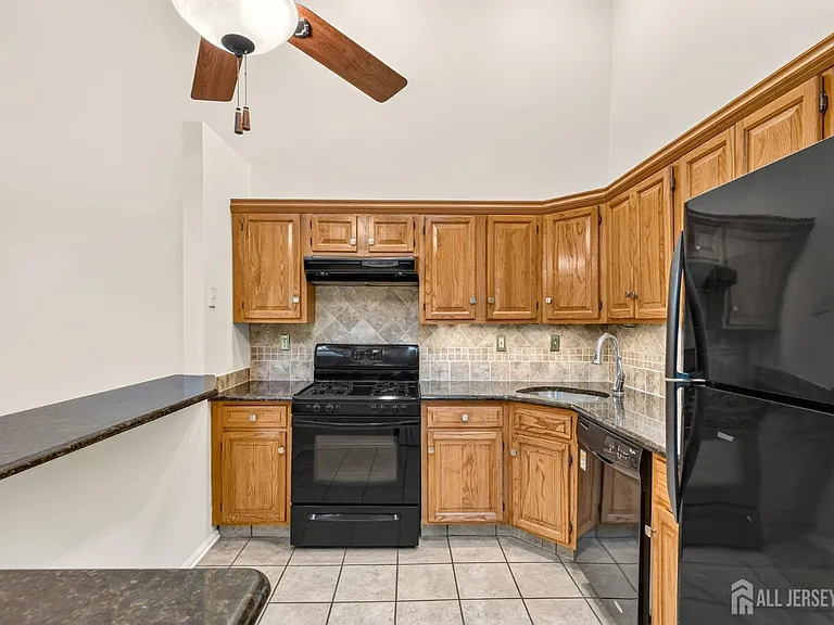 4006 Crawford Ct — Photo 7