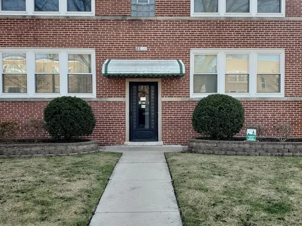 8839 Bronx Ave, Skokie, IL 60077
