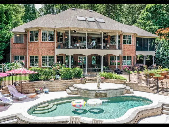 405 Windcrest Ct, Salem, SC 29676