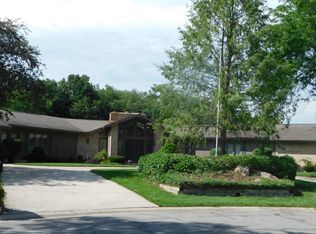 15911 Saint Andrews Ct, Granger, IN 46530