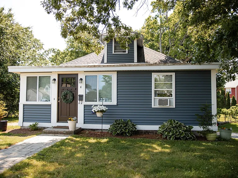 4 Troy St — Photo 2