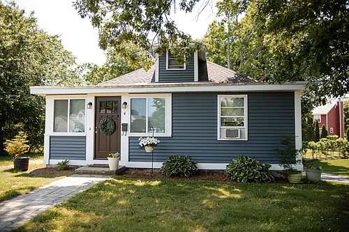 4 Troy St Photo 1