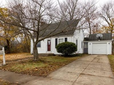 46 Roslyn Ave, Cranston, RI, 02910