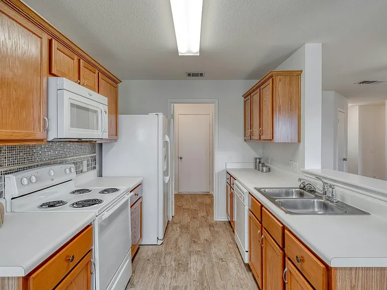 104 Pinnacle Dr — Photo 11