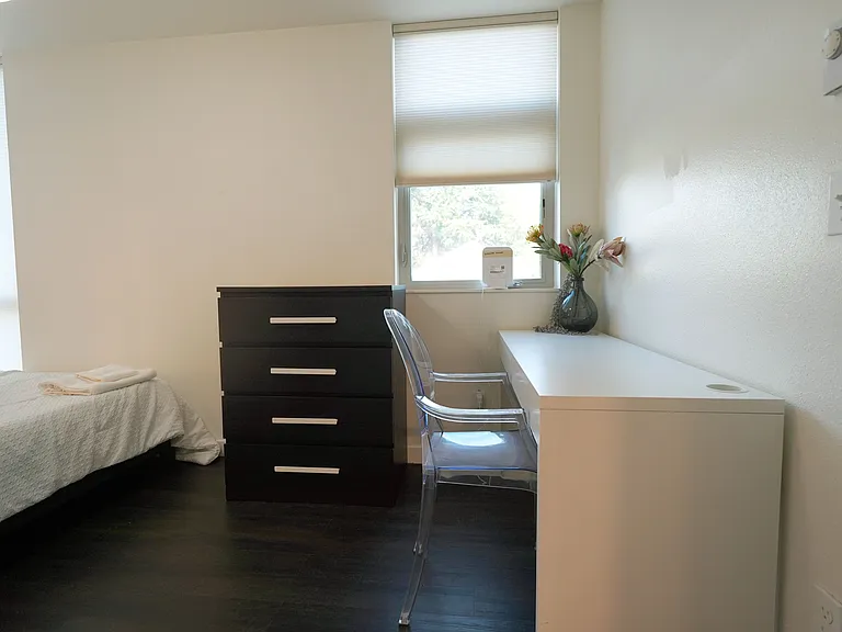 5234 15th Ave NE #202 — Photo 30