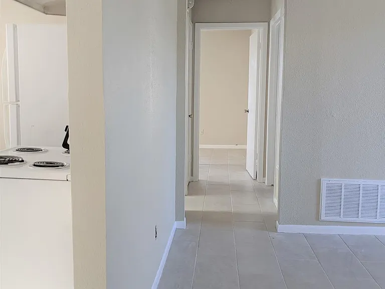 915 Alexander St #3 — Photo 13