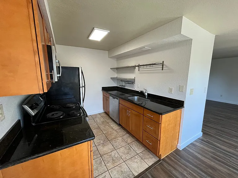 Park Place Apartments — Photo 5