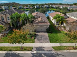 30588 Chesapeake Bay Dr, Wesley Chapel, FL 33543