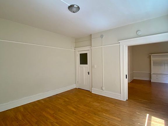 2nd image of 3301 Telegraph Ave APT 308