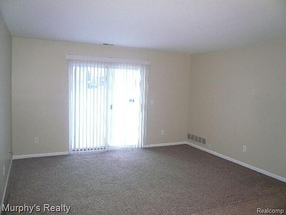 5th image of 34653 Clarkson Dr E APT 67