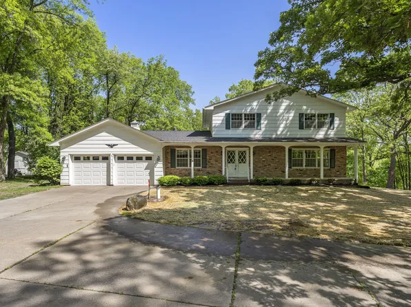 2821 Musquota Dr, Muscatine, IA 52761