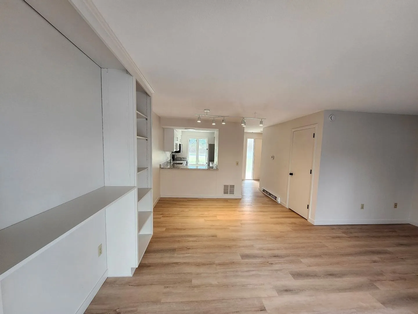Beautifully Renovated 3-bed, 1.5-bath Condo — Photo 2